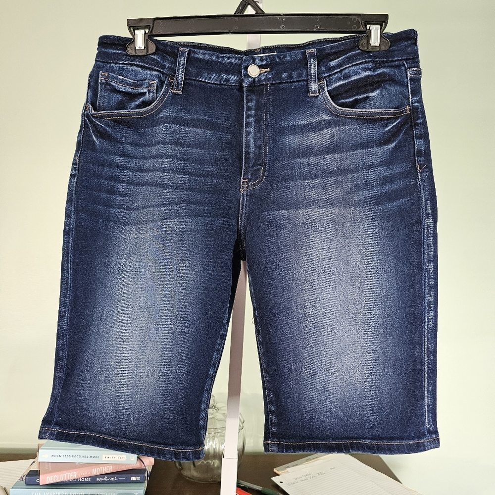 KanCan VBK2016 Carissa‎ Signature Bermuda Stretch Short Dark Wash Size 31